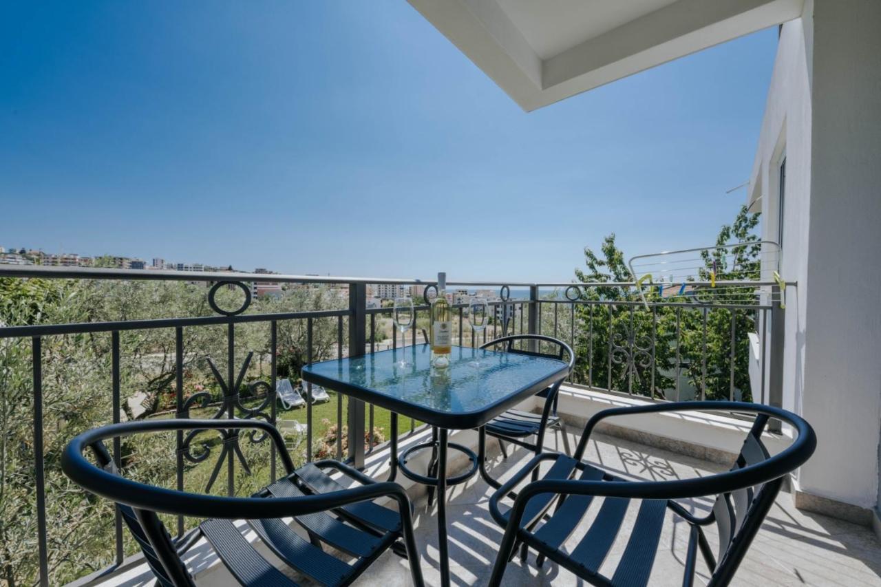 Sea Garden Apartments Dobra Voda Eksteriør billede